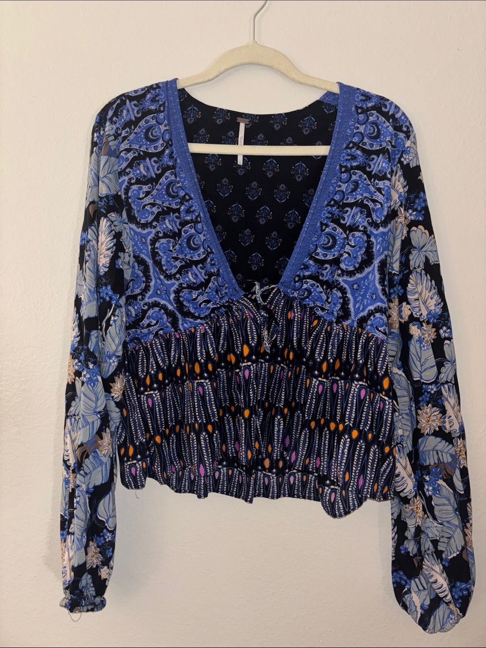 Free People lue Patterned V-Neck Long Sleeve Women's Top